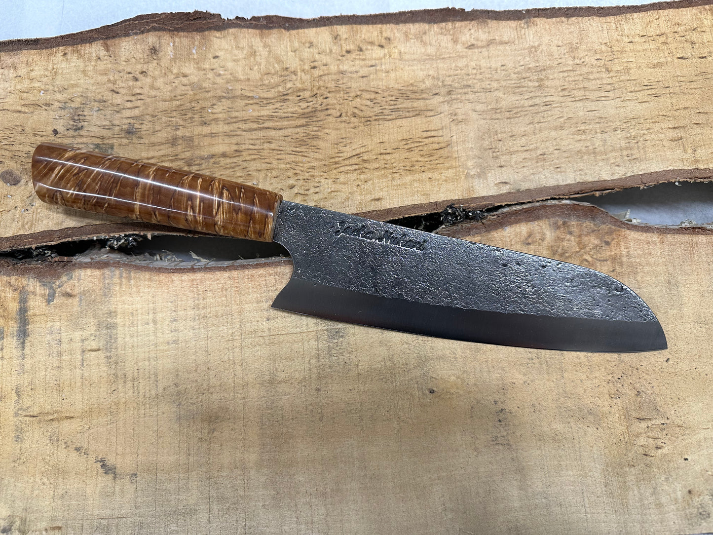 Santoku kokkiveitsi, x-cut visakoivu