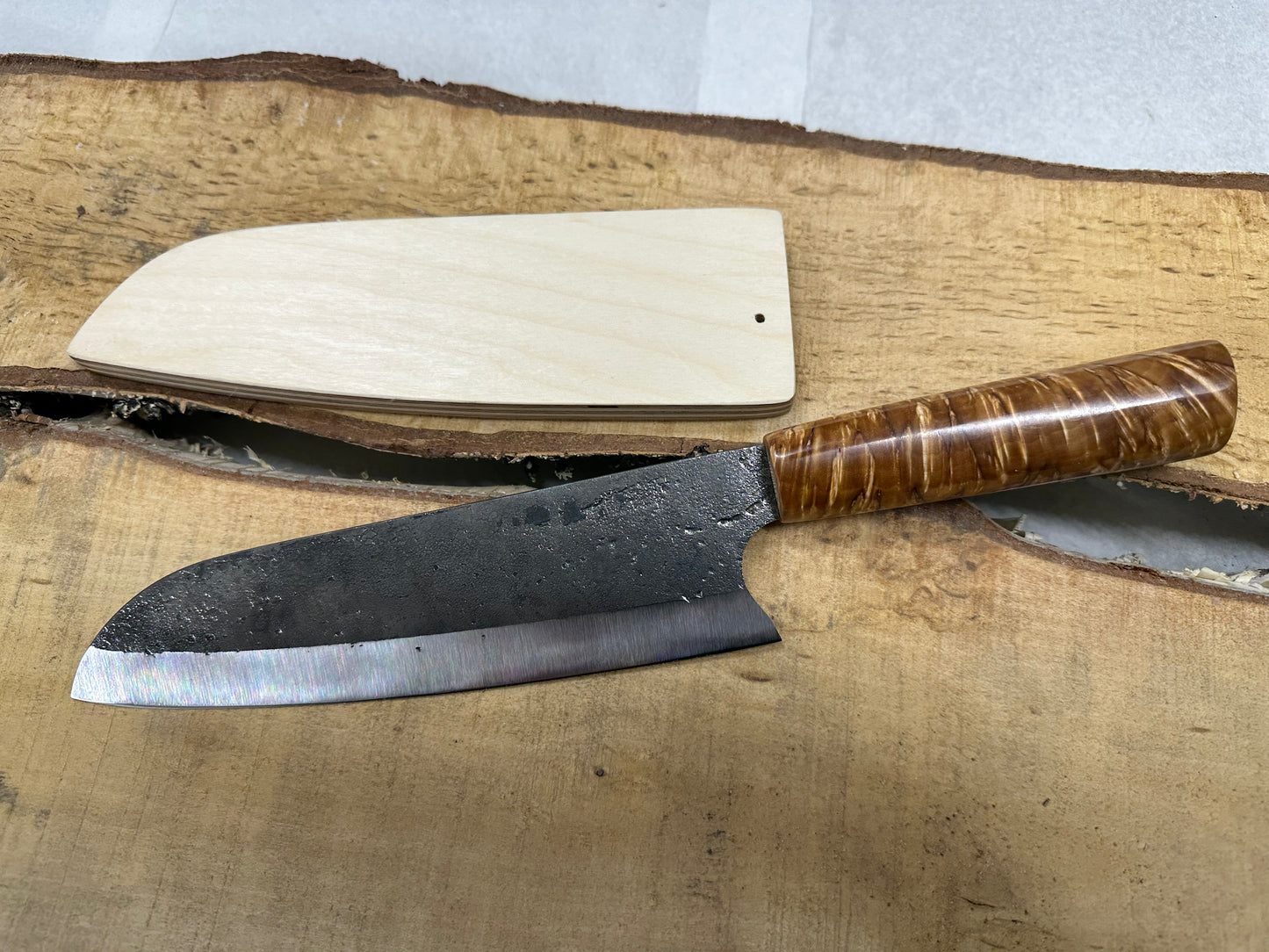 Santoku kokkiveitsi, x-cut visakoivu