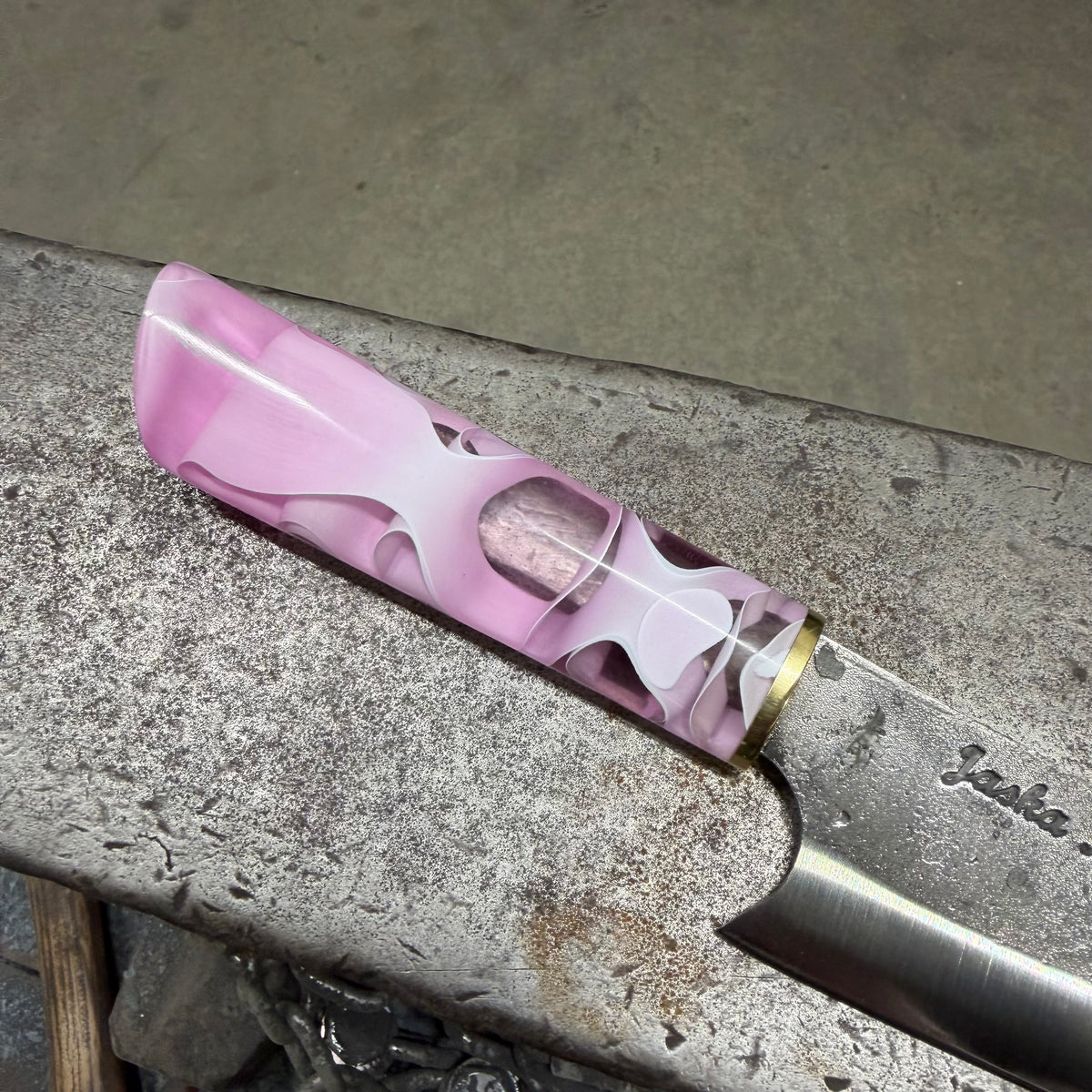 Käsintehty gyoto kokkiveitsi akryyli pinkki